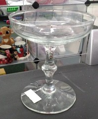 Tall glass (thick stem, diamond curvy stem, wide mouth)