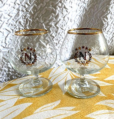 Set of 2 Vtg 4½» Napoleon Cognac Brandy Snifter Cordial Glasses With Gold Rims