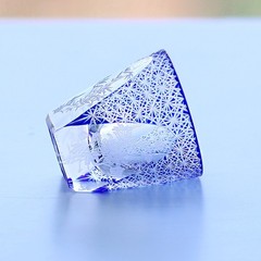 Lasering Chinese Style Pattern Hand Cut To Clear Blue Shot Glass For Spirits 1oz