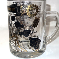 A vintage mid century Hawaii souvenir tourist mug black & gold designs 60s