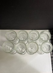 SET OF 8 VINTAGE ANCHOR HOCKING MANHATTAN PATTERN FOOTED TUMBLERS