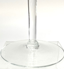Pretty Crystal Etched Optical Wine Glasses 5 3/4″ with a 6oz Capacity