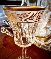 Val St Lambert Cambrai D’Or Clear – Frosted Trim Wine Glass 6″ tall EXCELLENT