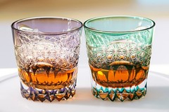 A Set Of 2Pcs Vintage Hand Cut Crystal Whiskey Glasses Drinkware Green & Purple
