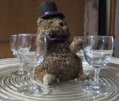 Crystal cordial glasses 3 1/2 » set of four excellent condition hexagonal stems