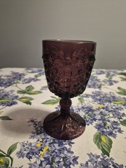 LG Wright Purple Amethyst Glass Daisy And Button Thumbprint 6” Water Goblet