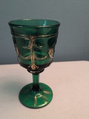 Early American Emerald Green Cordial Glass Footed W Raised Gold Decoration 4″