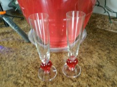 (2) Pair Red Heart Glass Champagne Flutes Toasting Glasses Set 8 1/2″