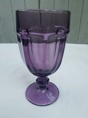 Two Vintage Duratuff USA Amethyst Purple 7″ Footed Water Or Iced Tea Goblets