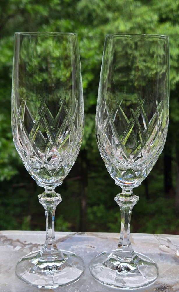 2 Schott Zwiesel SCZ114 Fluted Champagne Glasses Criss Cross Cut, Knob Stem