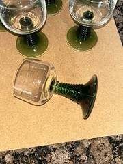 6 Vtg Green Bee Hive Wine Drinking Glasses W/Metal Carrier Germany 100ML