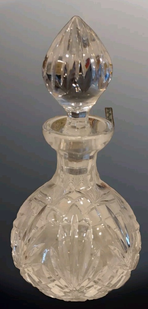 Vintage Pretty Cut Crystal Wine Liquor Decanter w/ Crystal Stopper