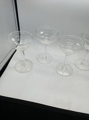 Clear Glass Bell Shape Liquor Cocktail Glasses – Lot Of 5 – 4 5/8″