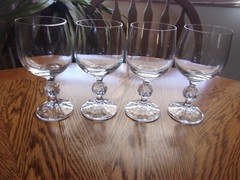 Wine 7 Oz Claudia Ball Stem Water Blown 5 3/4″ – Set of 4