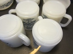 Vintage 8 GlasBake White & Blue Onion Milk Glass Mugs bowls Old Town Opaque 1950