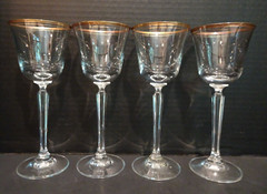 Mikasa Wheaton Crystal Wine Glass with Gold Trim Hand Blown Set of 4 – 8″ Tall