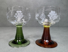 Pair of German Roemer Beehive Amber and Green Wine Glasses Grapes Design