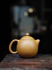 Handmade Yixing Zisha Teapot-Longdan teapot, Gold duan Clay 160ml