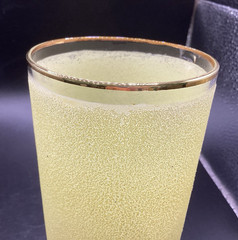 Set Of 4 VTG Yellow Frosted Textured Highball Glasses W/ Gold Rim 5.5″ Tall MCM