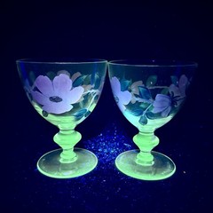 Vintage SET OF 2 Franciscan Desert Rose Goblet Imperial Glass 5 3/8” GLOWS Hnd P