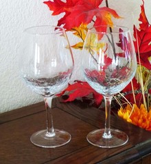 Pier 1 Crackle Clear Red Wine Glasses Blown Glass Vintage LG 8 5/8″ Tall, Set/ 2