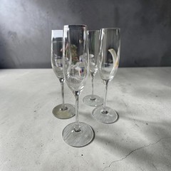 Set of 4 Champaign Flutes Clear Glass