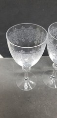 4 VTG CRYSTAL CLEAR FLORAL LOOPS FEATHER ETCHED WINE GLASS STEMWARE