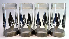 Vintage 4 Dorothy Thorpe Harlequin Diamond Fleur de Lis Drinks Glasses Silver