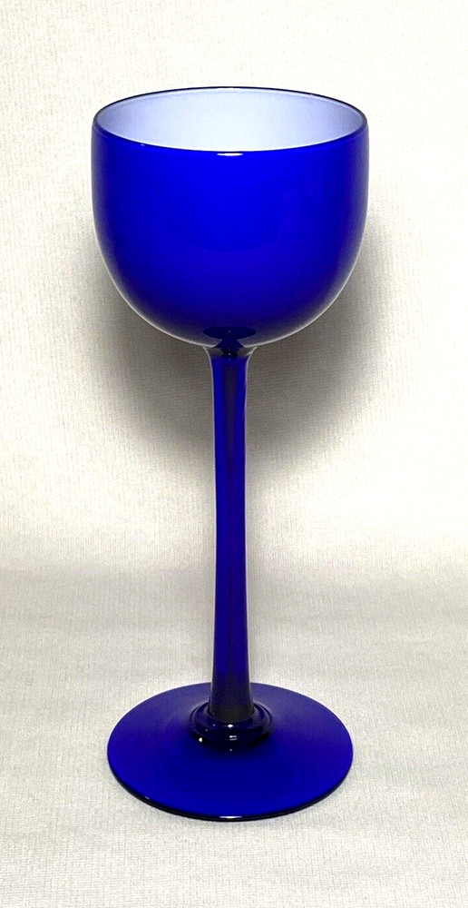 CARLO MORETTI ~ Cobalt Blue/ White Cased 6.75″ Tall Stemmed WINE GOBLET GLASS