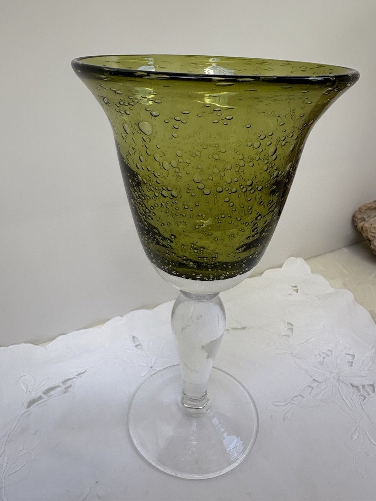 RARE! Artland Iris Seeded AVOCADO Green Bubble Glass Goblet MouthBlown 8.5″ 12oz