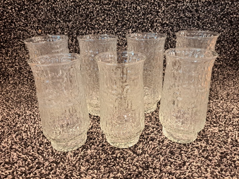 7 Glass Tumblers, 4 Large and 3 Small