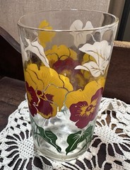 Vintage Floral Drinking Glasses Tumblers Pansies – Set of 6 with Wicker Holder