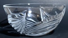 Vintage Frosted Raised Leaf Swirl Design – CRYSTAL SERVING BOWL – 9” – 2.5qts