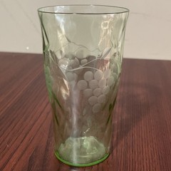 Uranium Green Juice Glass Grapes on Vine Design 5”