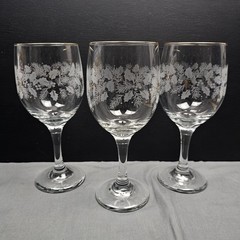 3 Vintage Libbey USA Christmas Holly Berry Gold Bow & Rim Water Wine Glasses 7″