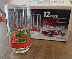 Set of 12 Vintage Libbey Holly and Berries 16 OZ GlasswareSetChristmas