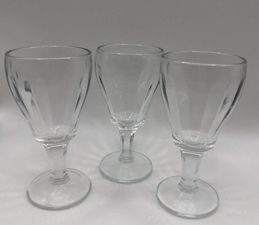 Optic Panel Cordial X3 Small Clear Glass Stemware Pedestal