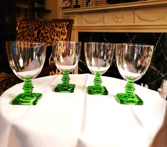 VINTAGE SET OF 4 CRYSTAL GREEN STEMMED SQ. FOOTED WINE GLASSES, EXCELLENT