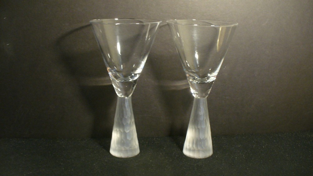 Artland Prescott Frost 7 7/8″ Wine Glasses – 2