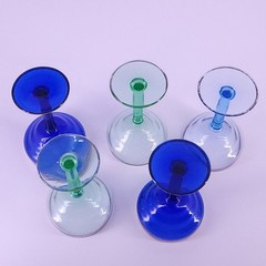 Vtg Set of 5 Coupe Champagne Glasses Platinum Stripes 4.5″T Blue Green Glow READ