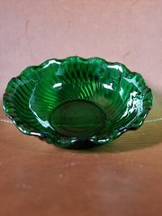 Vintage Anchor Hocking Forest Green Glass Bowls Ruffled Edge 6.5″ and 7.5″
