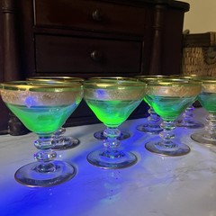 Bryce Bros Uranium Glass Sherbet Glasses Set 8 Green Gold Encrusted Elegant