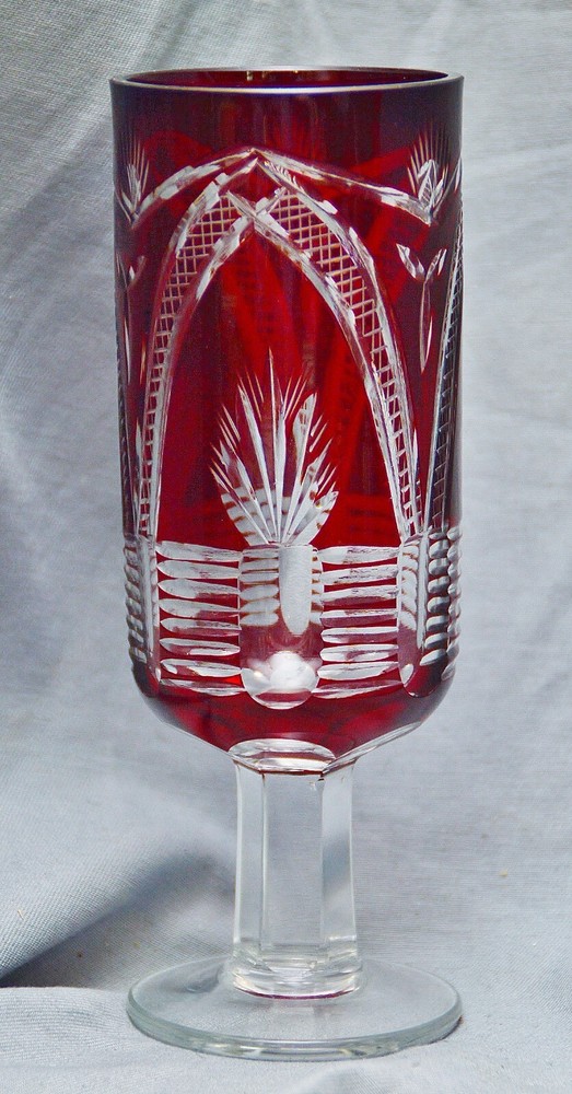 Unusual Roman Lead Crystal, Bordeaux Red/Gold Ruby, Art Deco, 1920, 17.3 cm