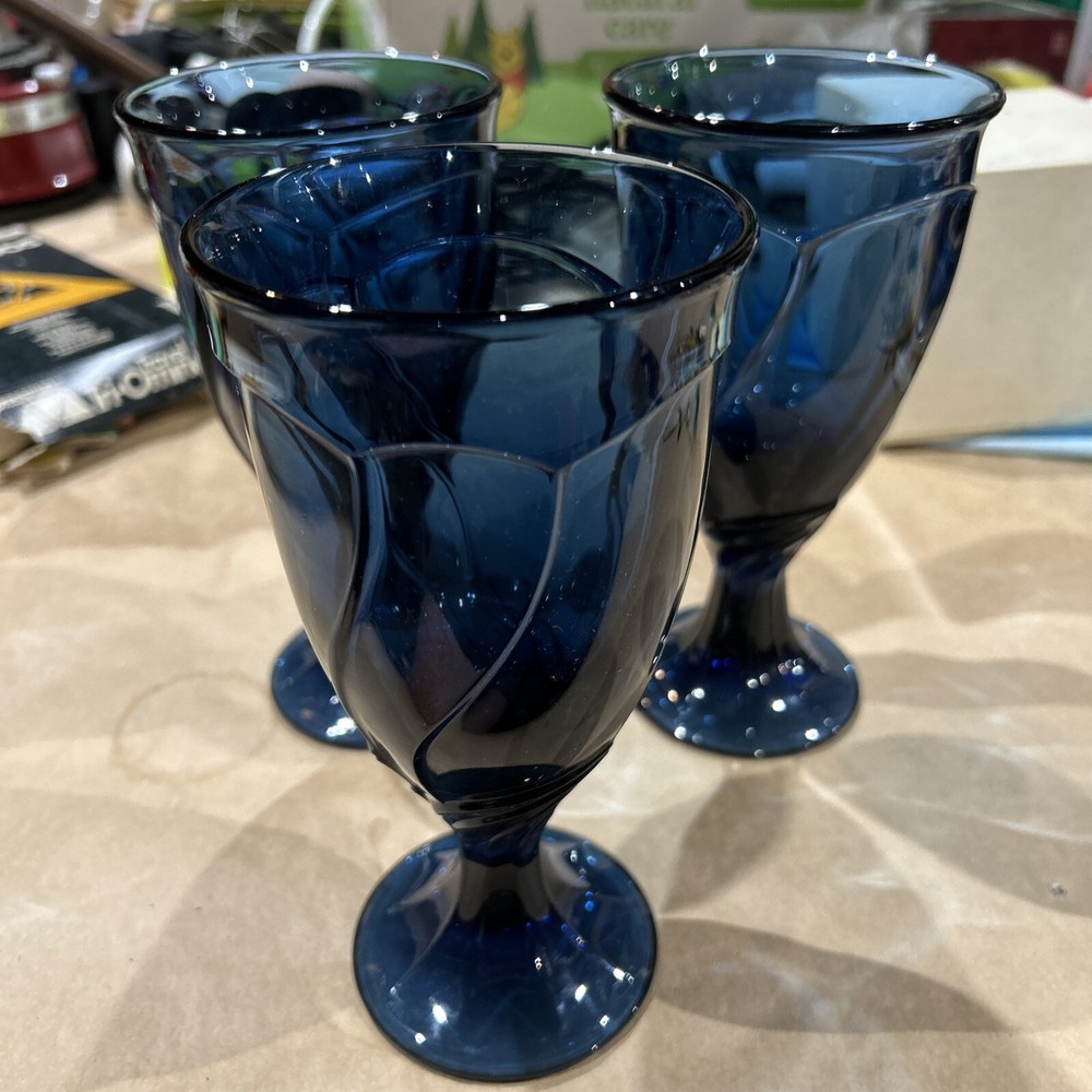 Noritake Sweet Swirl Dark Cobalt Blue Wine Glasses/Goblets (Lot of 3) 7-3/4”