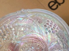 Pretty White US Glass Carnival Glass Palm Beach Berry Bowl Gooseberry Interior