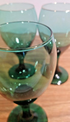 Libbey Teardrop Juniper Gold Trim 7″ Green Wine Glasses SET OF THREE (3)