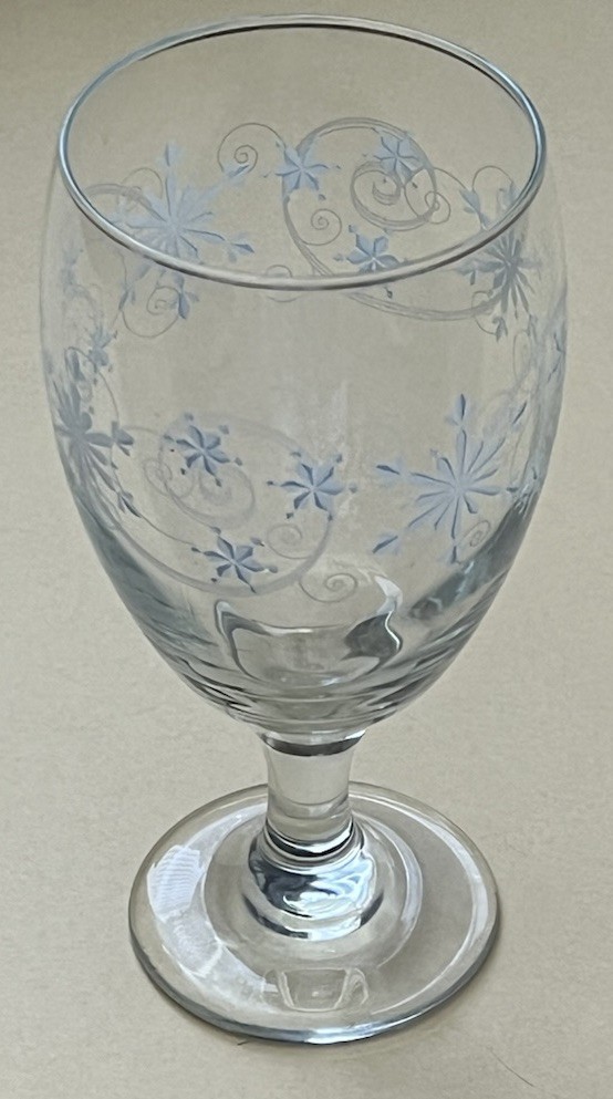 Libbey Glass Snowflakes Blue/White Footed 16 Oz Vintage 7″ Tall • Used