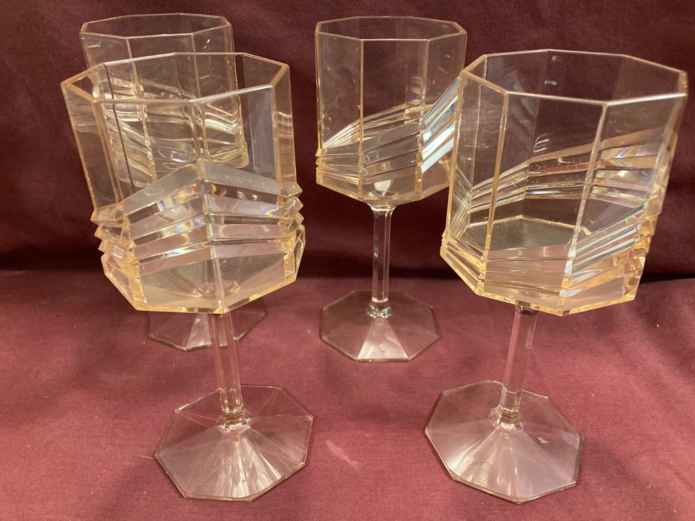 Vintage Set of 4 Art Deco Geometric Pink Acrylic Wine Glasses/Goblets