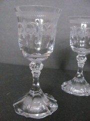 CUT CRYSTAL FLEUR DE LIS TYPE DESIGN CORDIALS / COCKTAILS – SET OF 4
