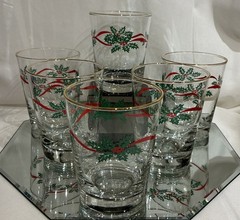 Vintage Libbey 4.5″ Christmas Holly Berry Gold Rim Glass Tumbler – Set of 6 EUC